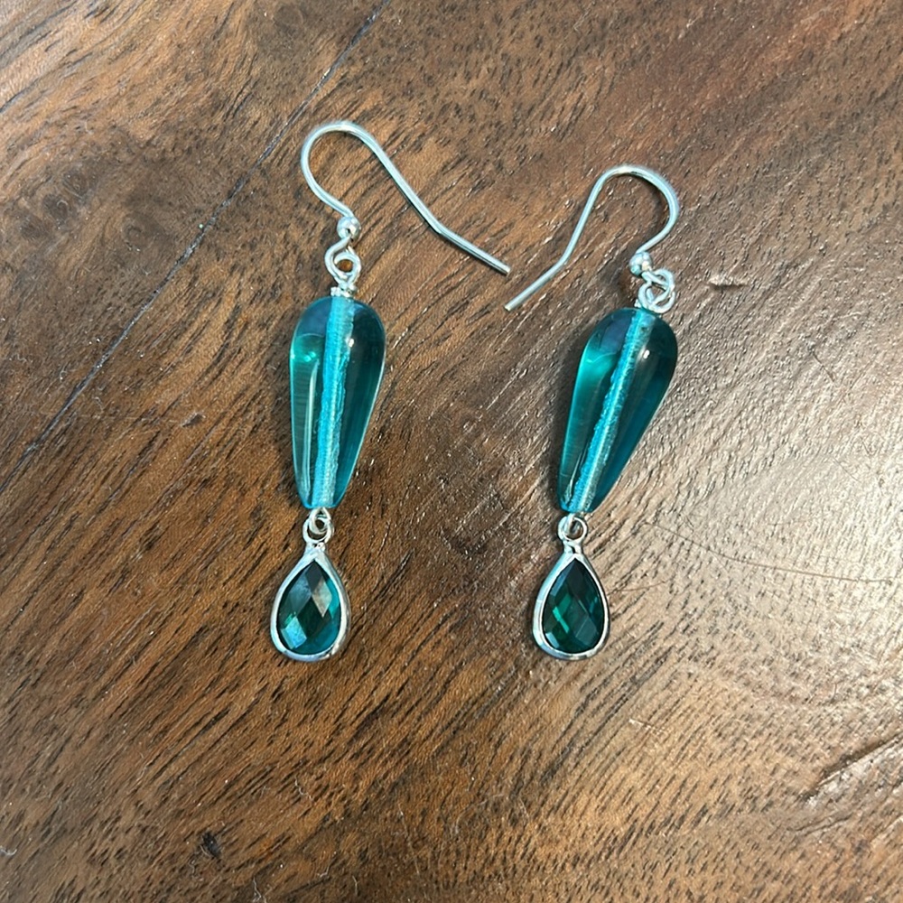 Beautiful Blue!! - Picture 3 of 6